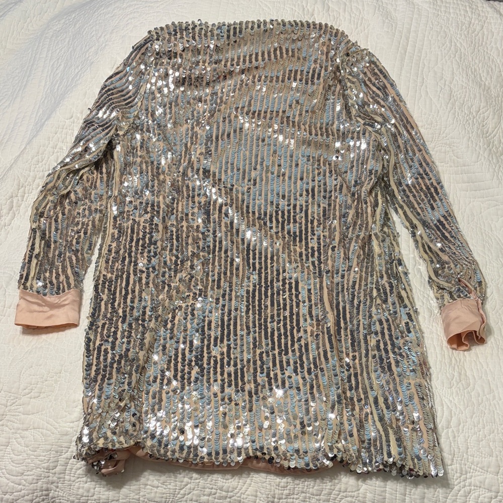 JLUXLABEL Sequin Embellished Top in Silver and Cream - Picture 3 of 3